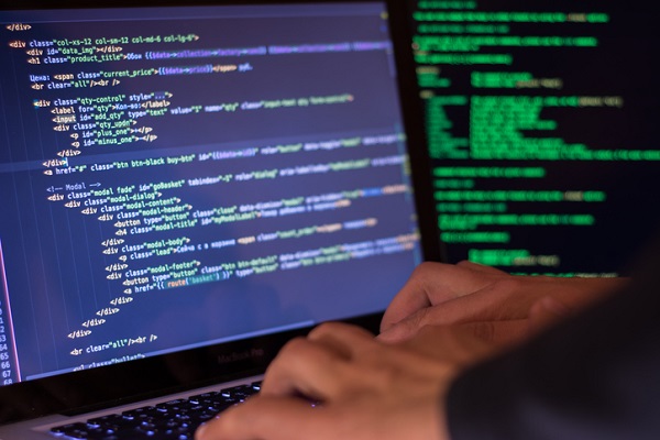 湖南企業(yè)網(wǎng)站建設(shè)選模板建站好還是定制建站好？